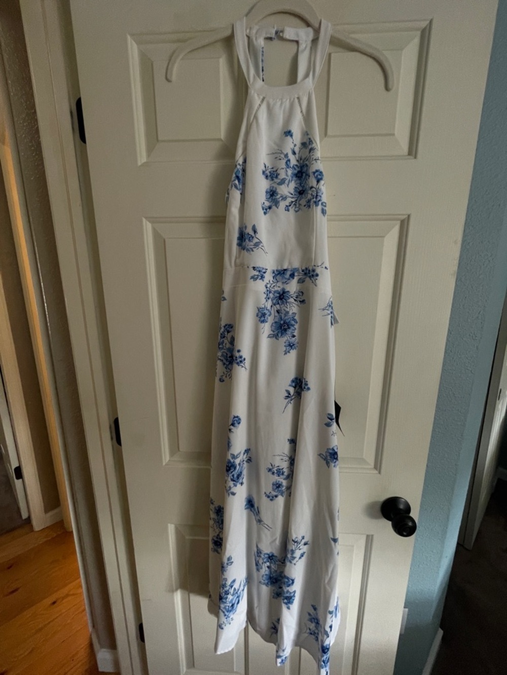 Lulus maxi dress size medium new without tags